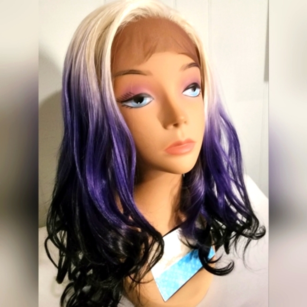 NWT Stunning Lunatics Discontinued , Gorgeous Blonde& Purple Ombre Wig - Picture 3 of 16